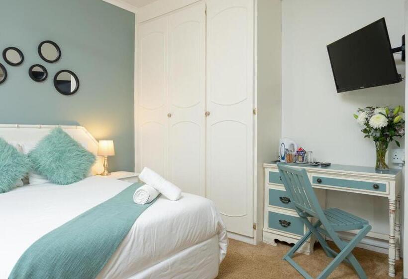 פנסיון Zesty Guesthouse