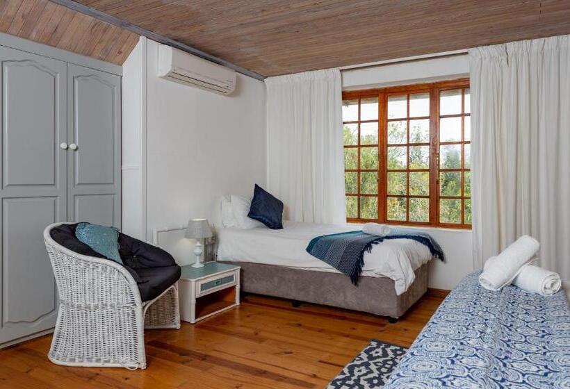 פנסיון Zesty Guesthouse