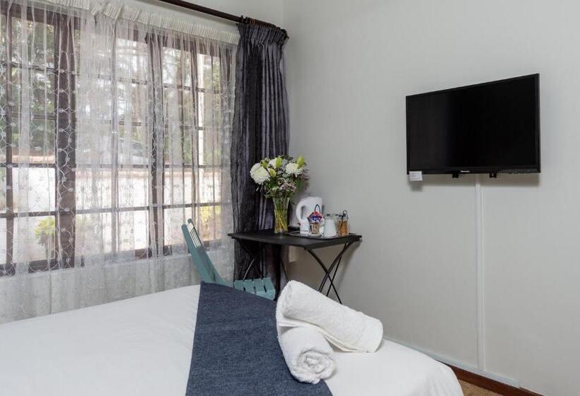 פנסיון Zesty Guesthouse