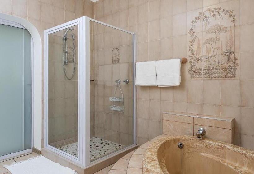 פנסיון Zesty Guesthouse