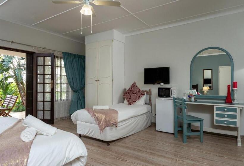 פנסיון Zesty Guesthouse