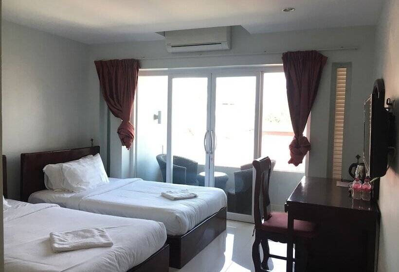 Richly Boutique Hotel & Hostel