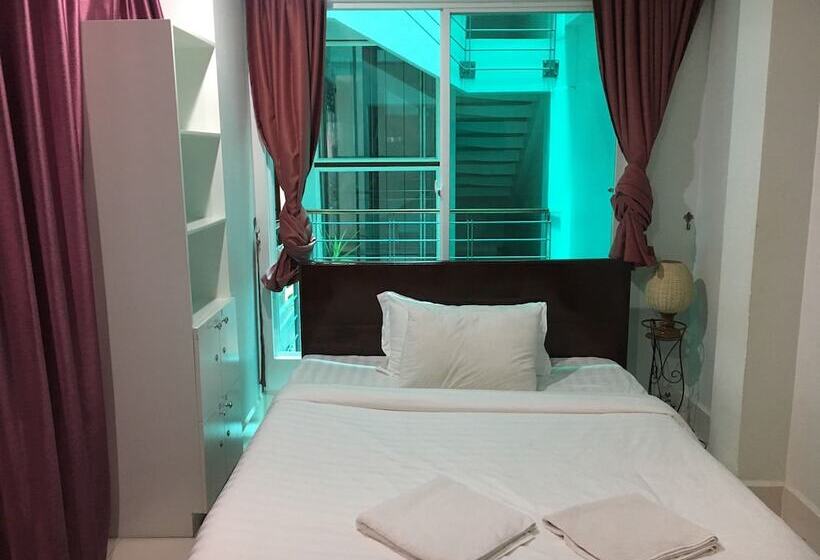 Richly Boutique Hotel & Hostel