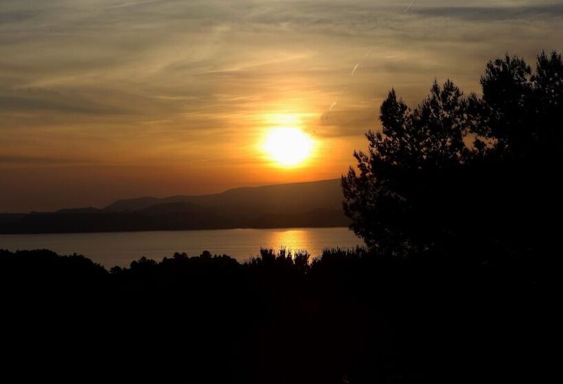 Sunset Paradise Resort