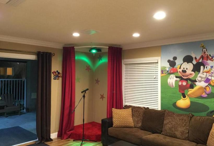 The Neverending Story Home Reg2015 00071