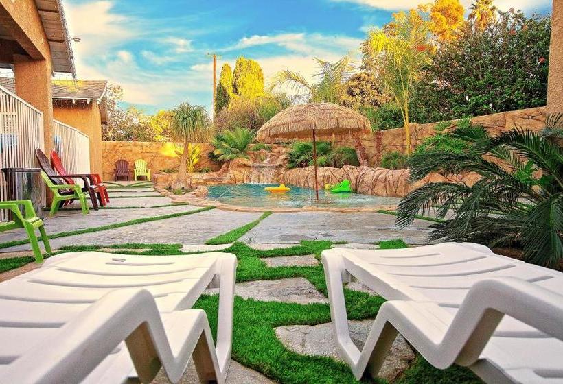 The Neverending Story Home Reg2015 00071