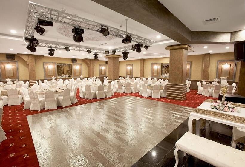 The Rise Aron Business Hotel Merter