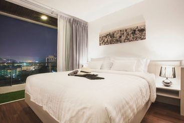 Fotos del hotel The Wide Condotel  Phuket:  2