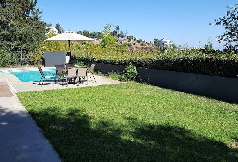 4 Bedroom Celebrity House With Pool & City View