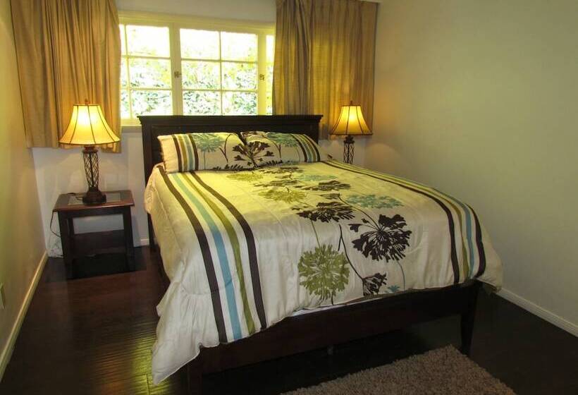 4 Bedroom Celebrity House With Pool & City View