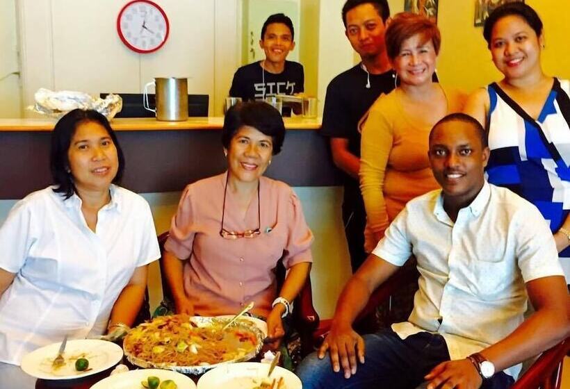 Airport Travelodge Manila Hostel