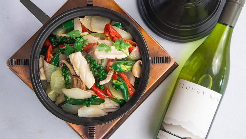 Almond Hotel Bassac River