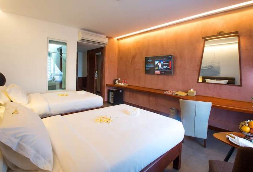 Almond Hotel Bassac River