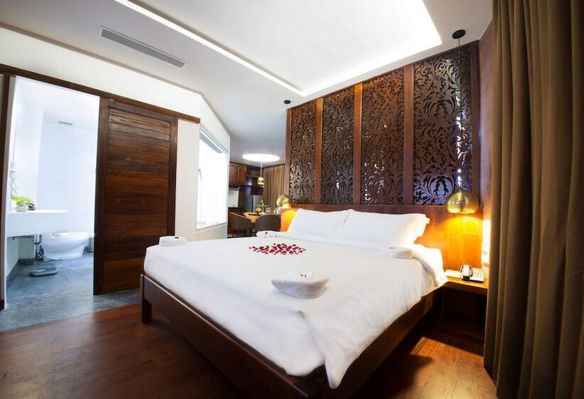 Almond Hotel Bassac River