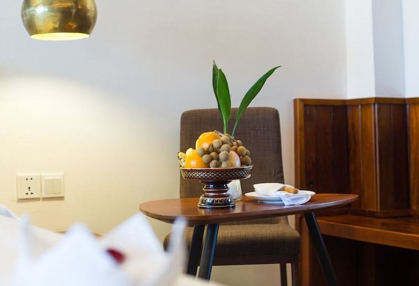 Almond Hotel Bassac River