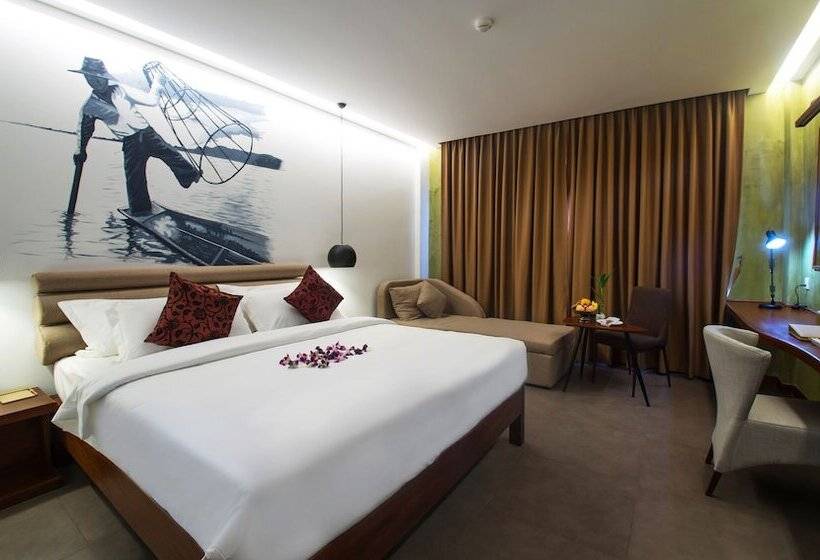 Almond Hotel Bassac River