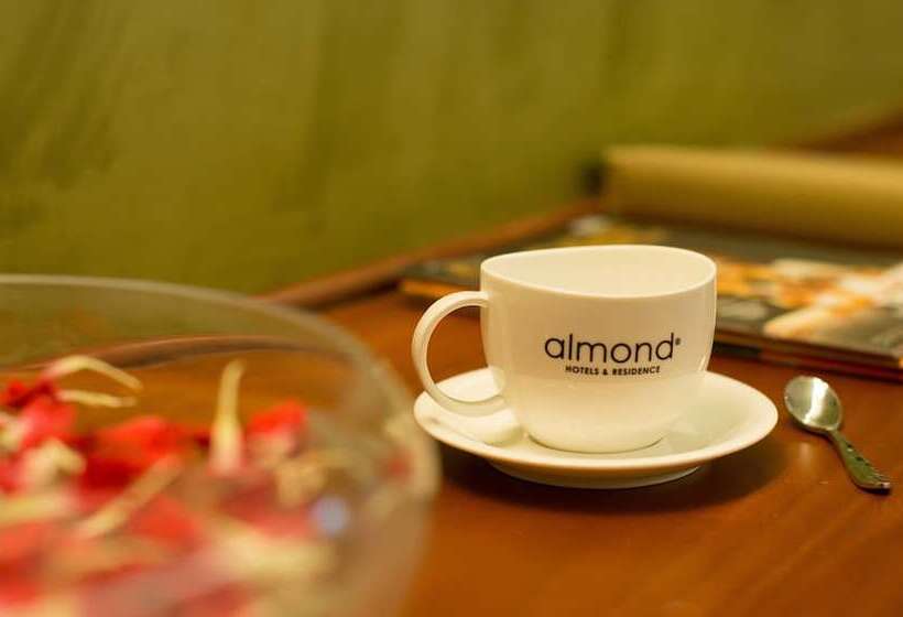 Almond Hotel Bassac River