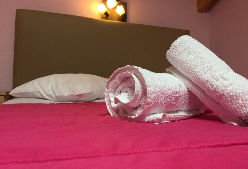 Argo Maisonettes & Suites