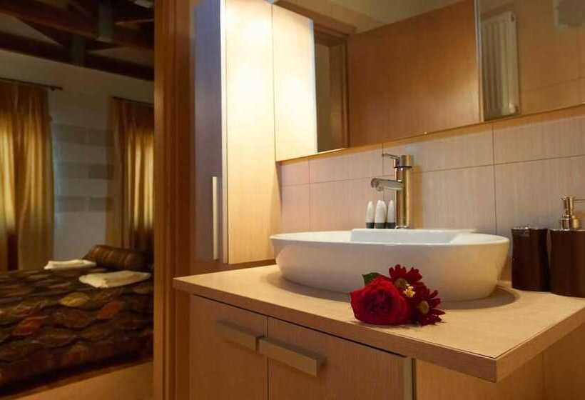 Argo Maisonettes & Suites