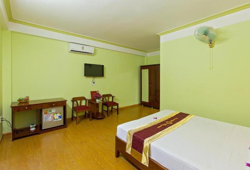 تختخواب و صبحانه Hoi An Life Villa