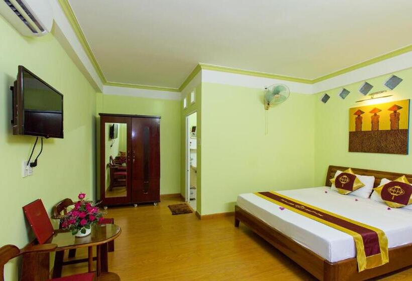 تختخواب و صبحانه Hoi An Life Villa