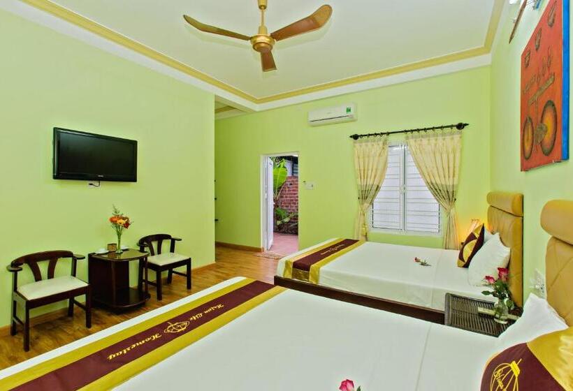 تختخواب و صبحانه Hoi An Life Villa