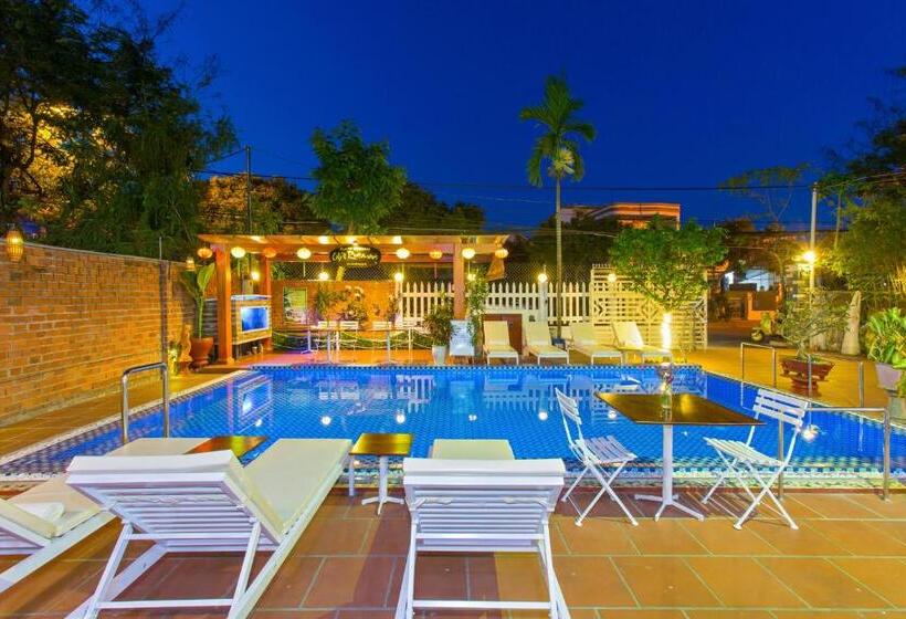 تختخواب و صبحانه Hoi An Life Villa