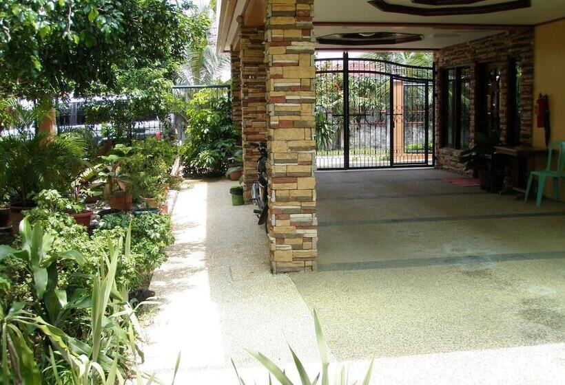 مبيت وإفطار Mariafe Inn