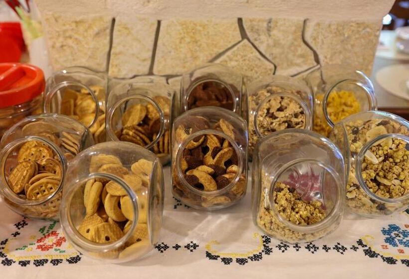 مبيت وإفطار Villa Tonia