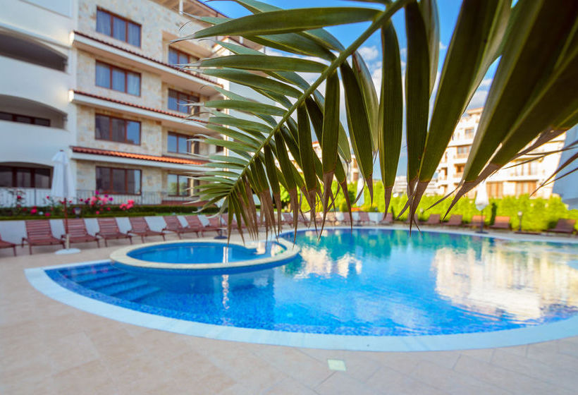 Casa Real Resort