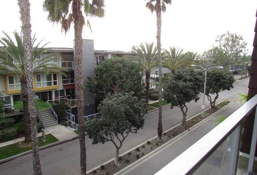 Cozy Place In Tahiti Way