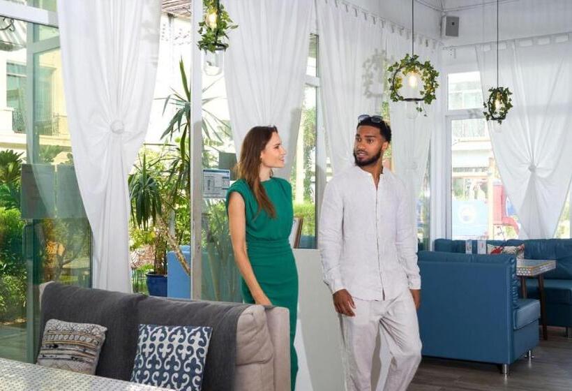 هتل Andalus Al Seef Resort & Spa