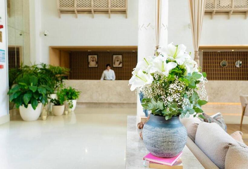 هتل Andalus Al Seef Resort & Spa