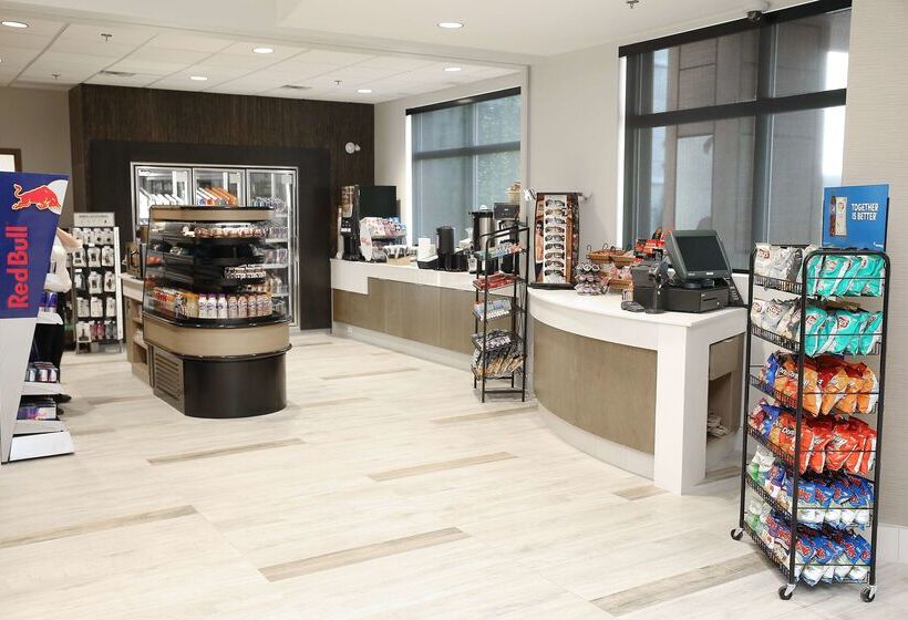 فندق Best Western Plus Sawridge Suites