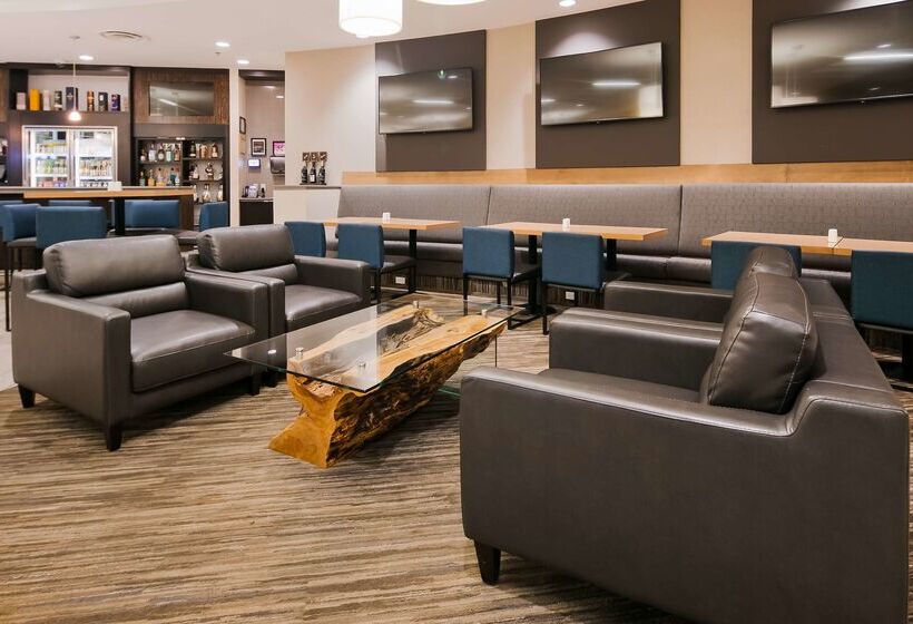 فندق Best Western Plus Sawridge Suites