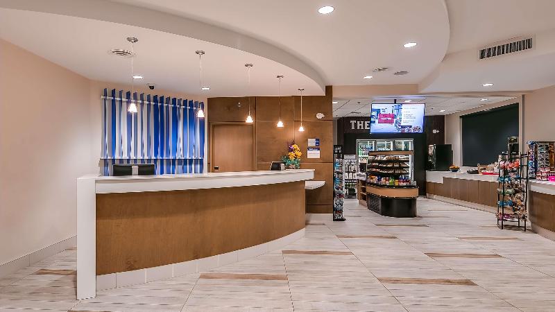 فندق Best Western Plus Sawridge Suites