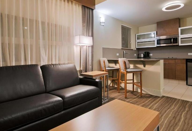 فندق Best Western Plus Sawridge Suites