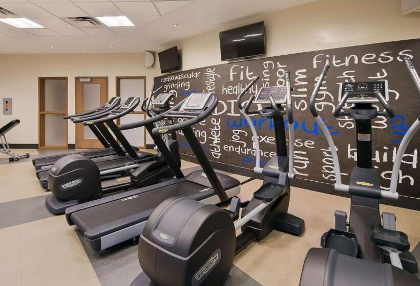 فندق Best Western Plus Sawridge Suites