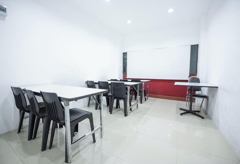 בית מלון כפרי Chaipat