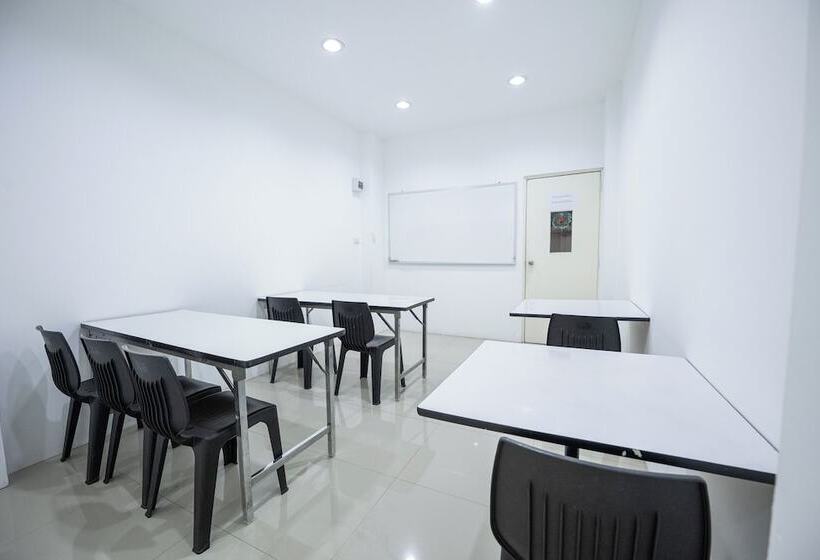 בית מלון כפרי Chaipat