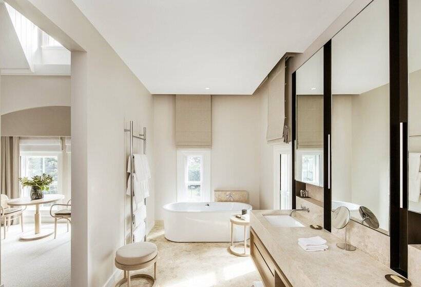 בית מלון כפרי Como The Treasury