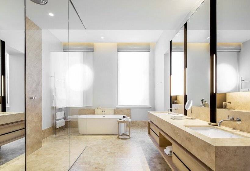 בית מלון כפרי Como The Treasury