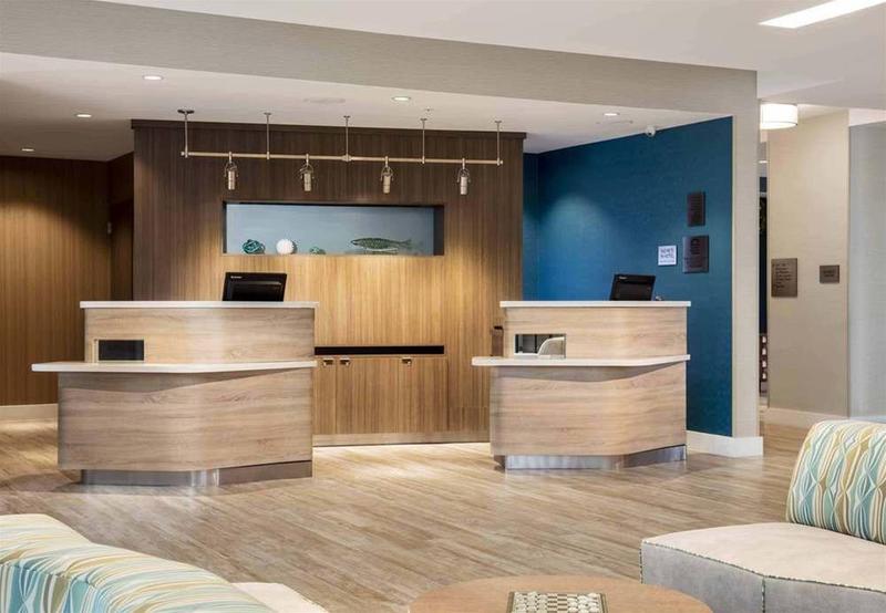 فندق Courtyard By Marriott Faro Blanco Resort