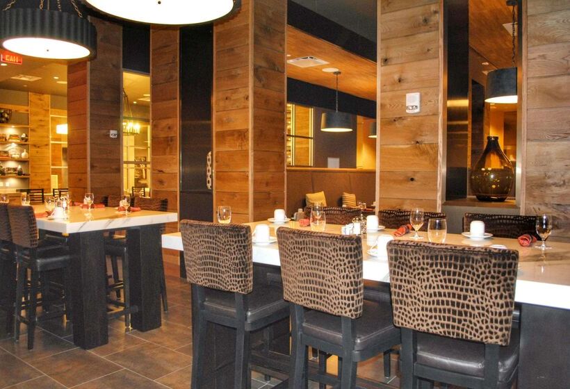 هتل Doubletree By Hilton Reading
