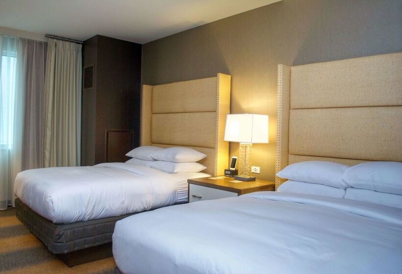هتل Doubletree By Hilton Reading