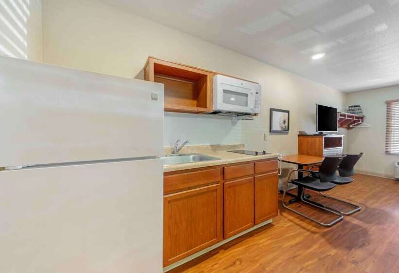 בית מלון כפרי Extended Stay America Select Suites  Fort Lauderdale  Airport  West