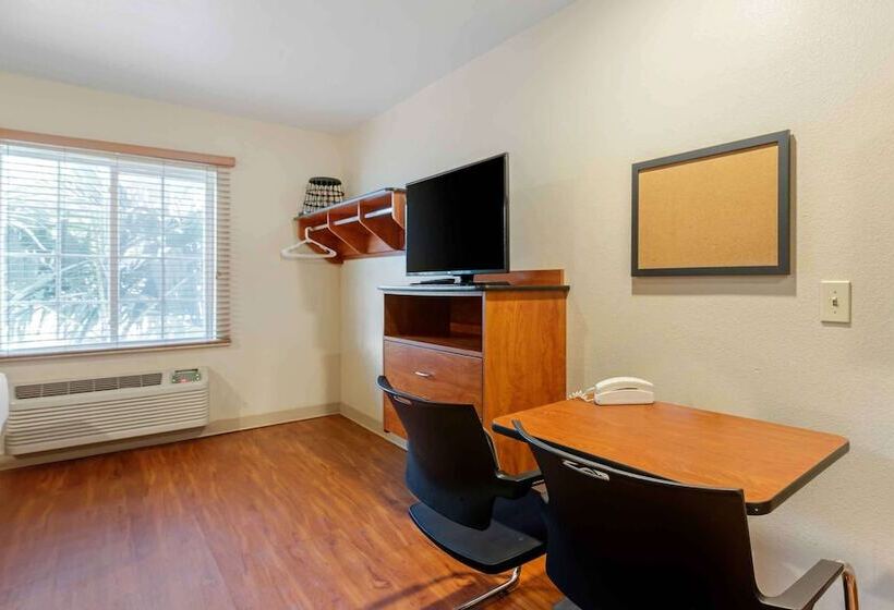 בית מלון כפרי Extended Stay America Select Suites  Fort Lauderdale  Airport  West