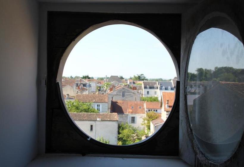 Отель Hôtel Souvenirs De Familles