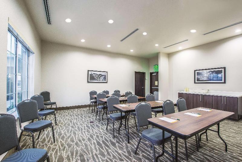 فندق La Quinta Inn & Suites By Wyndham Enid