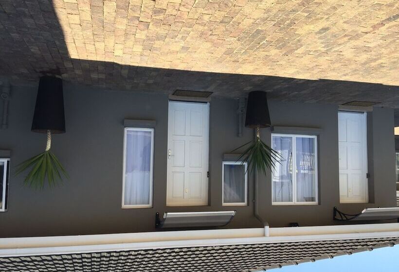 ホテル Leika Airport Lodge